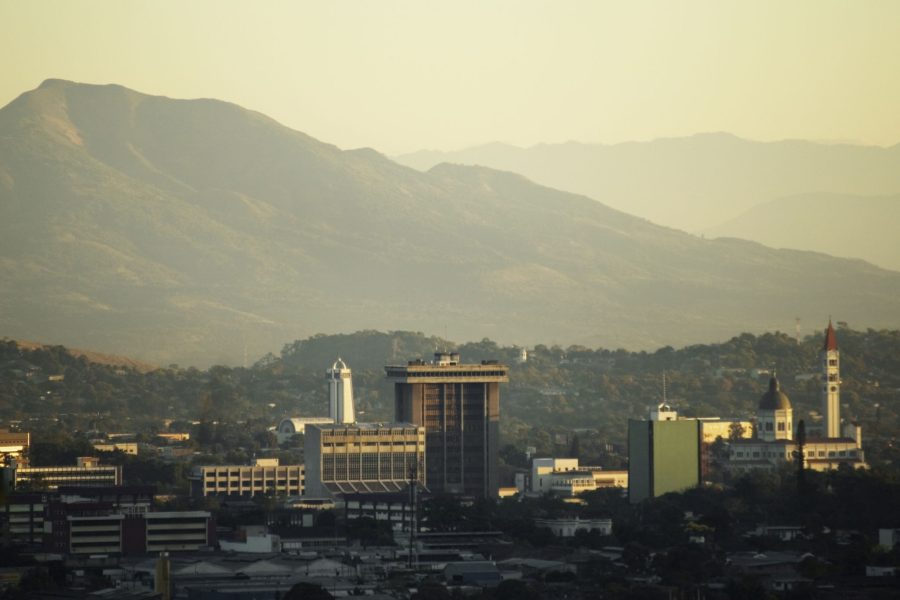 San salvador city early in the morning. EOS 20D @ ISO 100