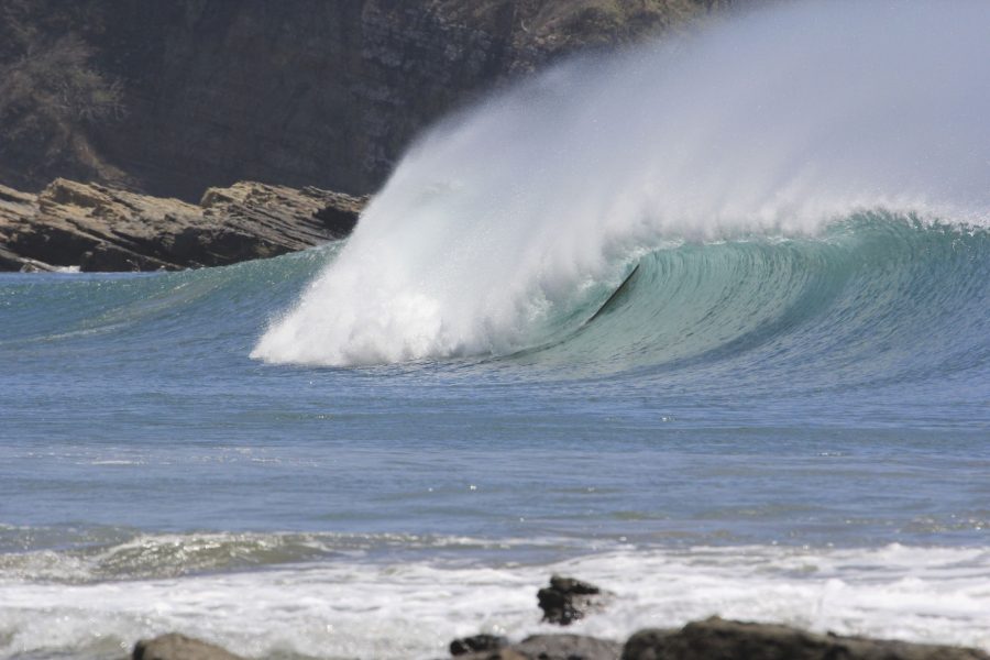 Left wave El Salvador